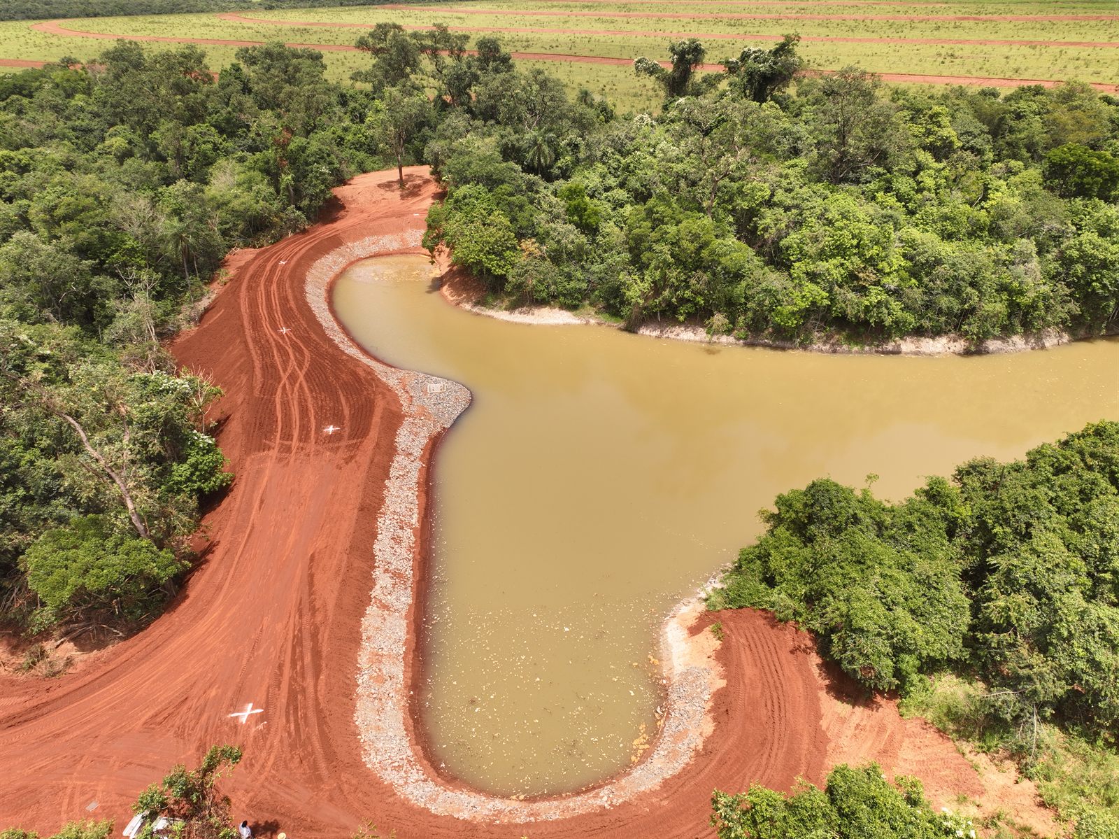 Reservatório concluído e cheio na Fazenda São Ramão